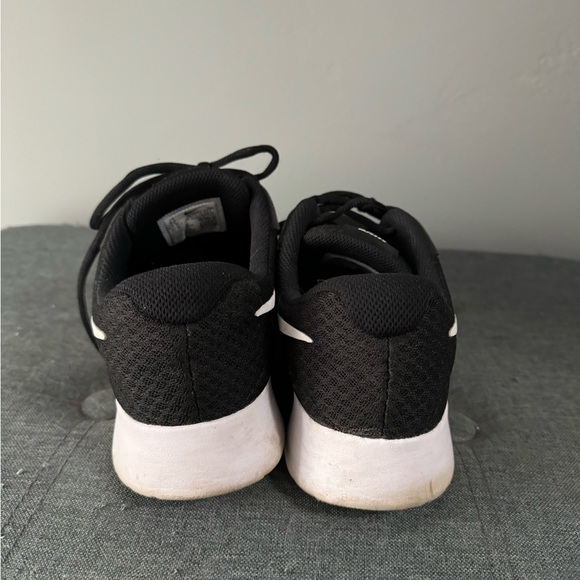 Nike Tanjun Women’s Running Shoes - Picture 5 of 11